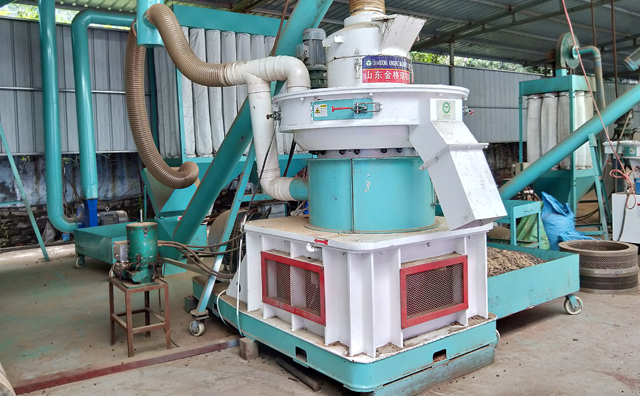 生物質(zhì)顆粒機(jī)設(shè)備 生物質(zhì)顆粒機(jī)設(shè)備